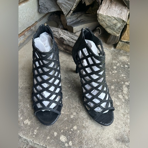 a.n.a Caroline Black Caged Heel with a bit of sparkly Sz-7.5. Ps - Picture 4 of 12